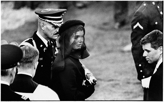 Elliott Erwitt: Jackie Kennedy, Arlington, Virginia, 1963.
