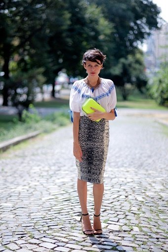 Hímzett blúz