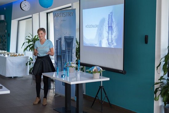 az új ARTISTRY Hydra-V™ kollekciót