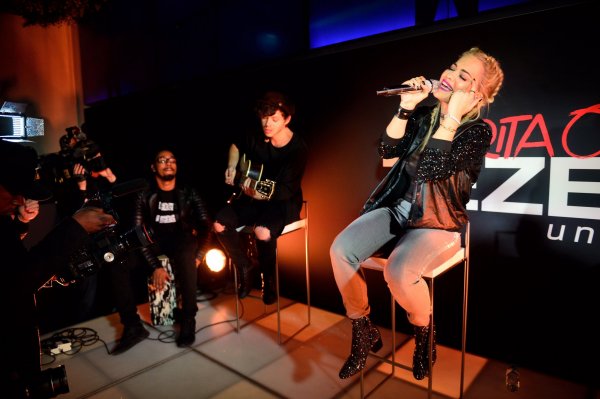 587683961_TL_5953_E3A67282BDC82610E5EC57D0108233C3